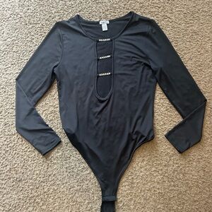 Rue21 Black Long Sleeve Bodysuit with Chain Detail Size XL